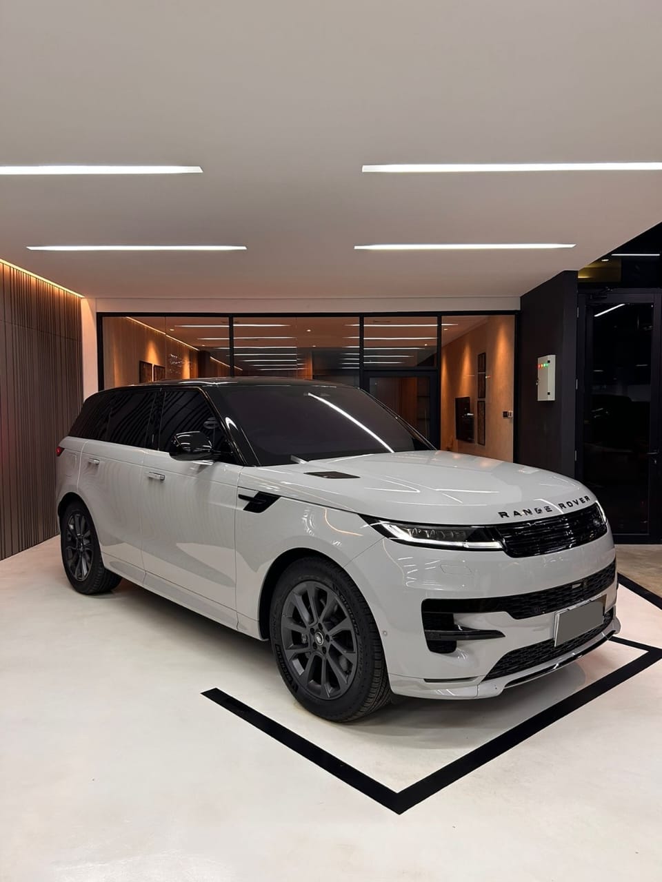 2023 Land Rover Range Rover Sport 3.0 Dynamic SE PHEV 2023 Land Rover Range Rover Sport 3.0 Dynamic SE PHEV