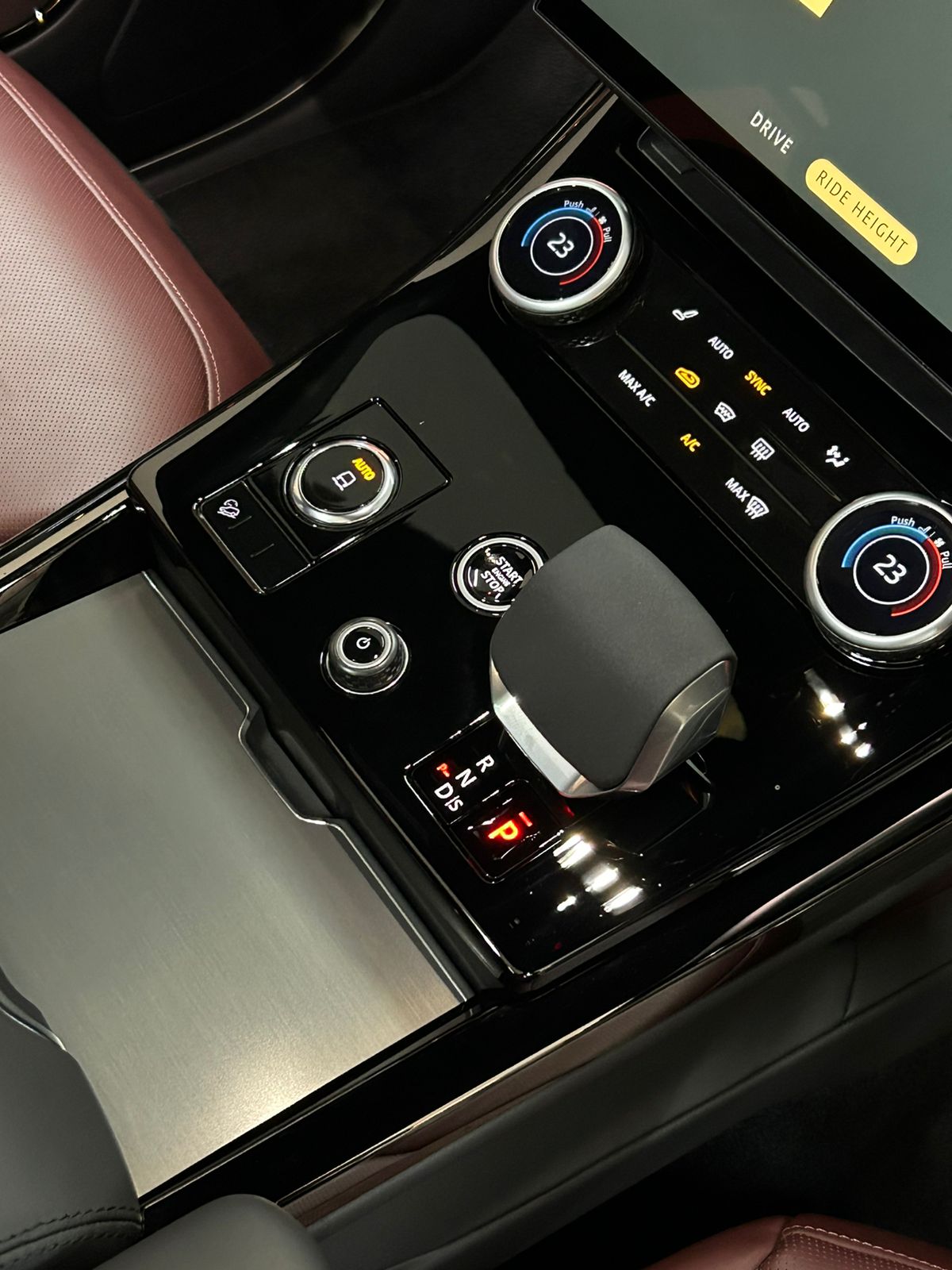 2023 Land Rover Range Rover Sport 3.0 Dynamic SE PHEV 2023 Land Rover Range Rover Sport 3.0 Dynamic SE PHEV