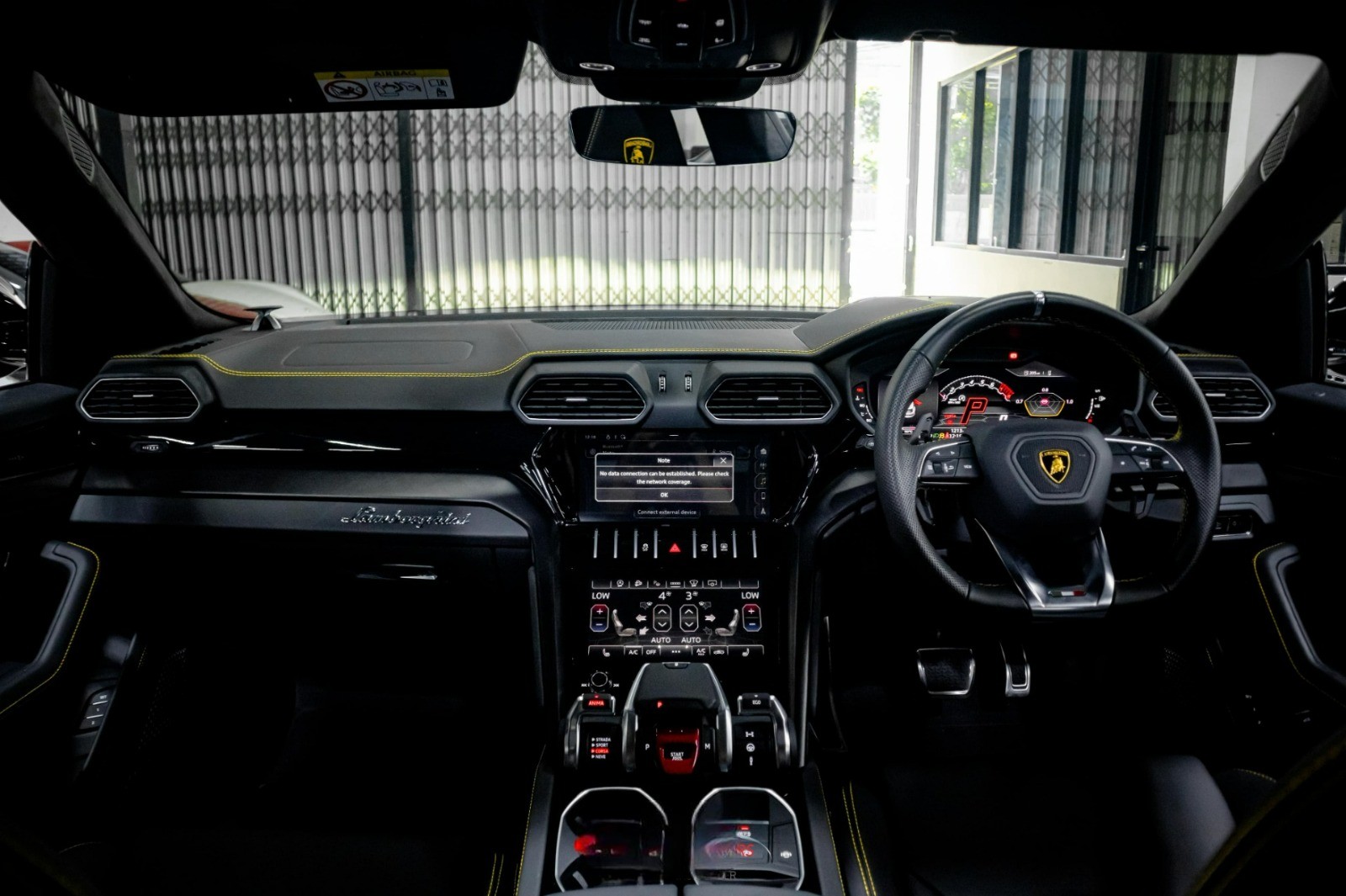 2022 Lamborghini Urus SE 2022 Lamborghini Urus SE