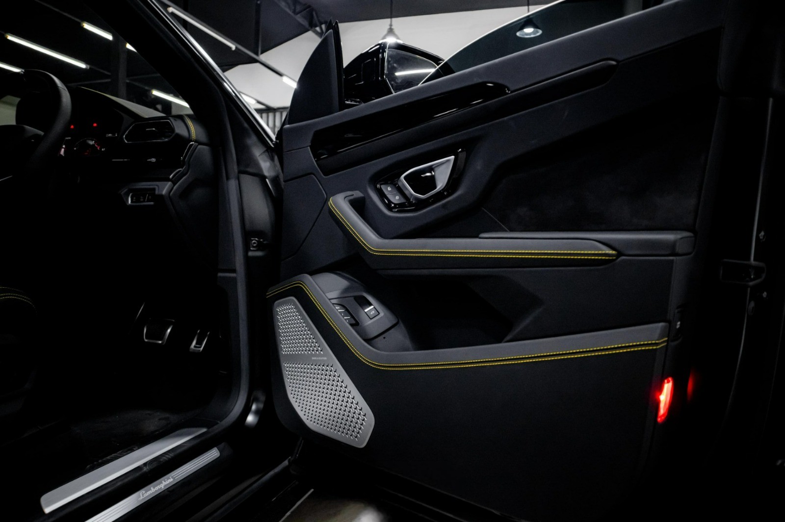 2022 Lamborghini Urus SE 2022 Lamborghini Urus SE
