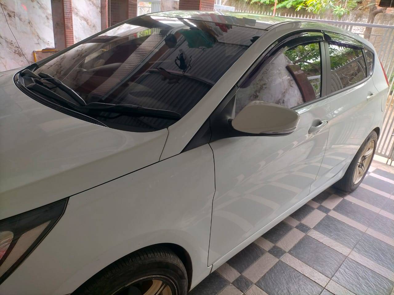 2012 Hyundai Grand Avega 2012 Hyundai Grand Avega