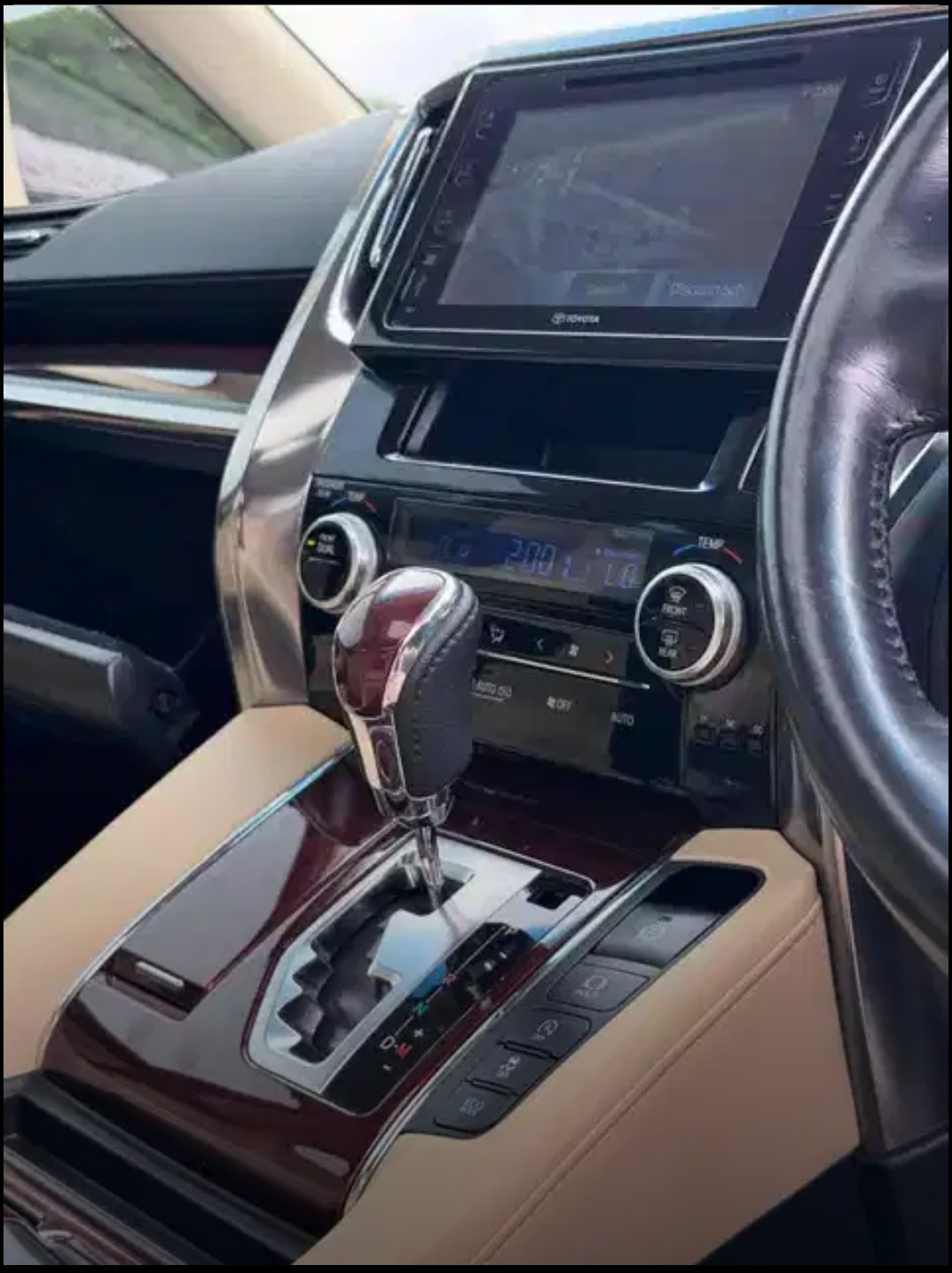 2018 Toyota Alphard  2.5 G A/T 2018 Toyota Alphard  2.5 G A/T