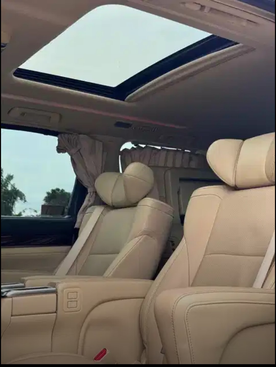 2018 Toyota Alphard  2.5 G A/T 2018 Toyota Alphard  2.5 G A/T