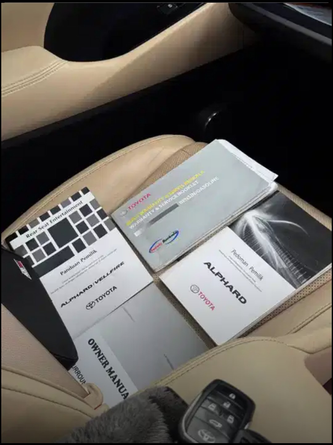 2018 Toyota Alphard  2.5 G A/T 2018 Toyota Alphard  2.5 G A/T