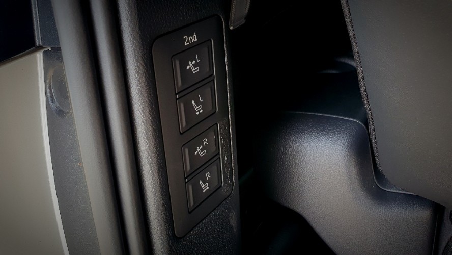 2024 Toyota Alphard Hybrid 2024 Toyota Alphard Hybrid