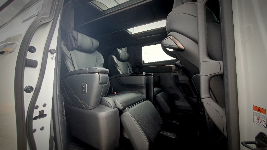 2024 Toyota Alphard Hybrid 2024 Toyota Alphard Hybrid