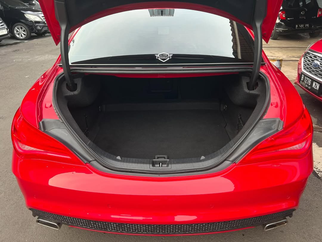 2015 Mercedes Benz CLA-Class 200 Urban 2015 Mercedes Benz CLA-Class 200 Urban