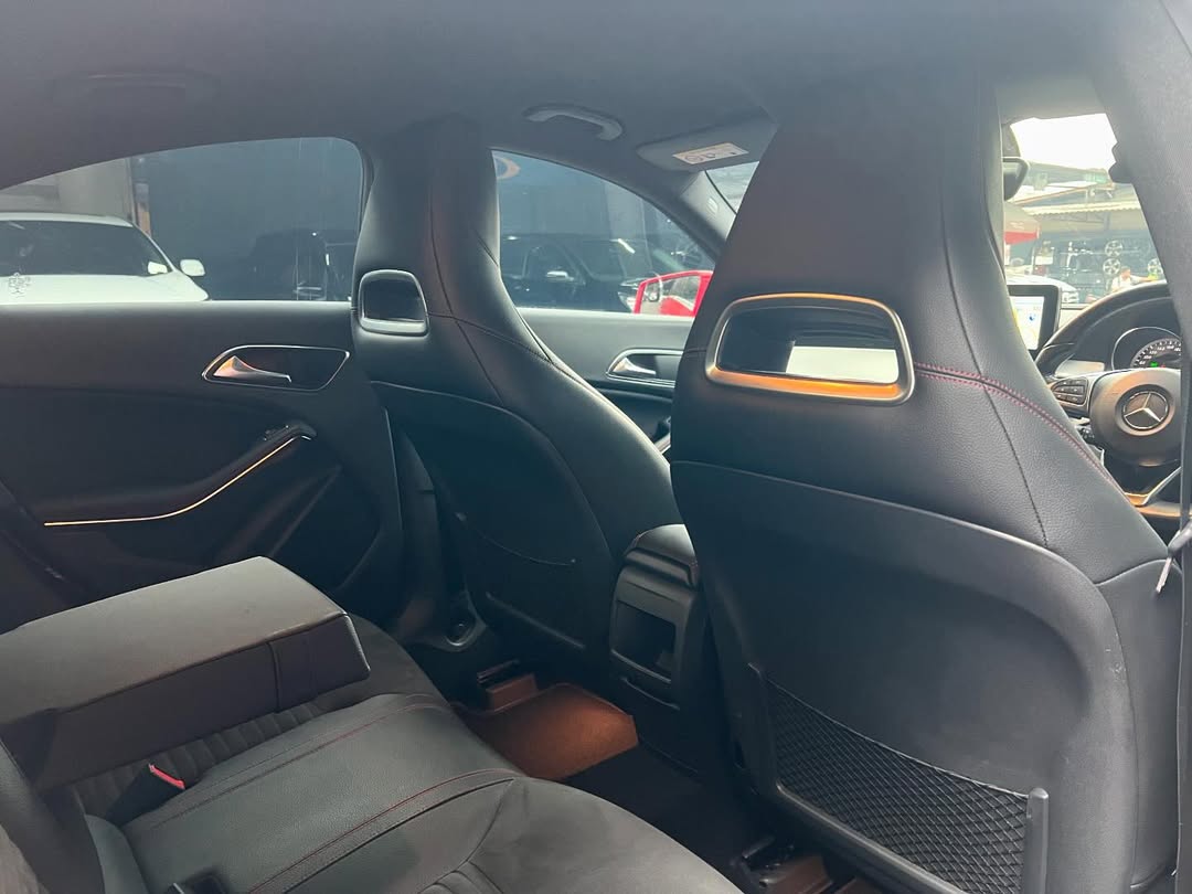 2015 Mercedes Benz CLA-Class 200 Urban 2015 Mercedes Benz CLA-Class 200 Urban