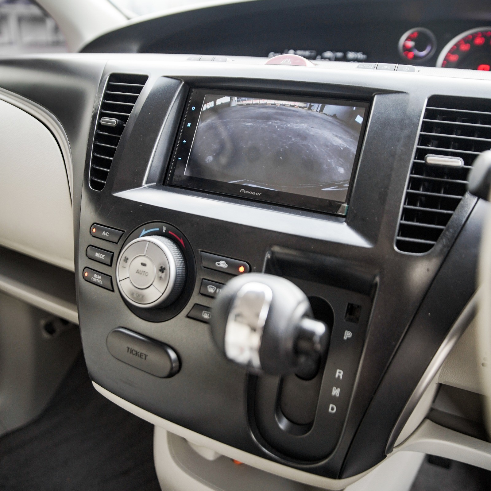 2015 Mazda Biante 2015 Mazda Biante