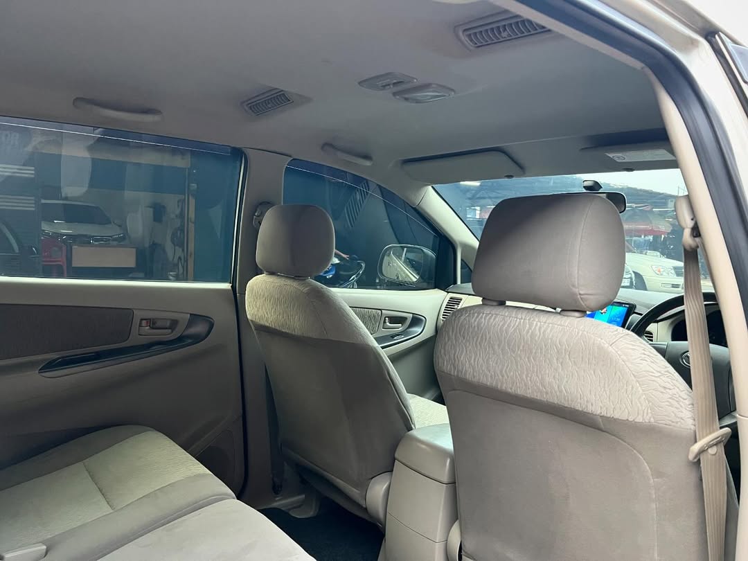 2014 Toyota Innova 2014 Toyota Innova