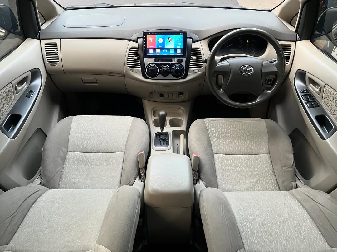 2014 Toyota Innova 2014 Toyota Innova
