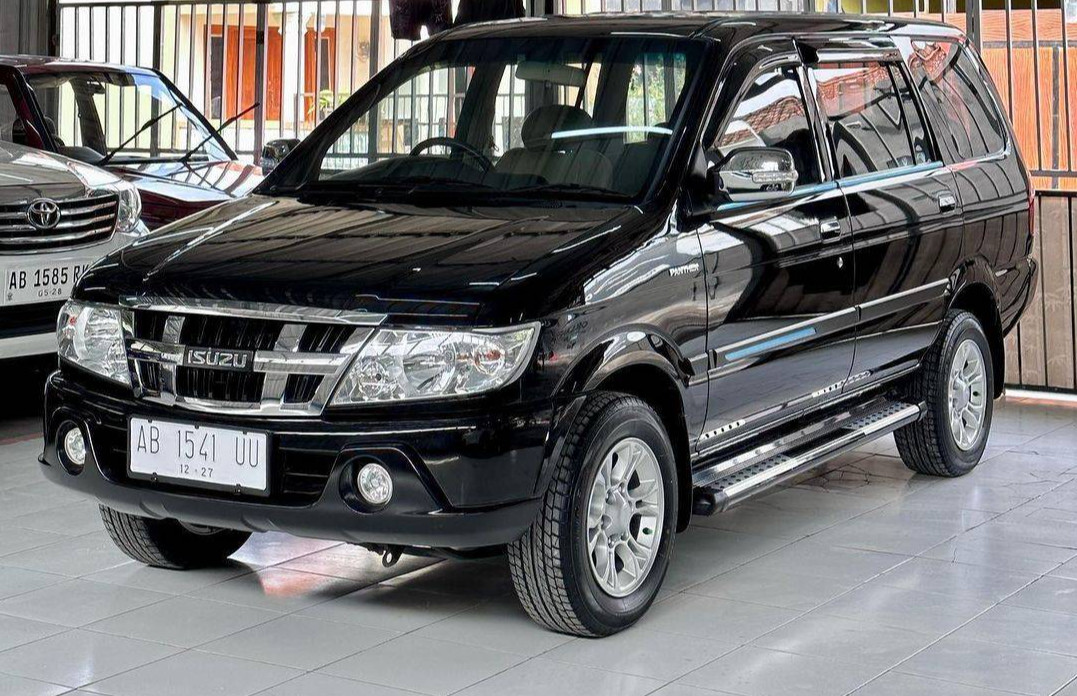 Second Hand 2012 Isuzu Panther Second Hand 2012 Isuzu Panther