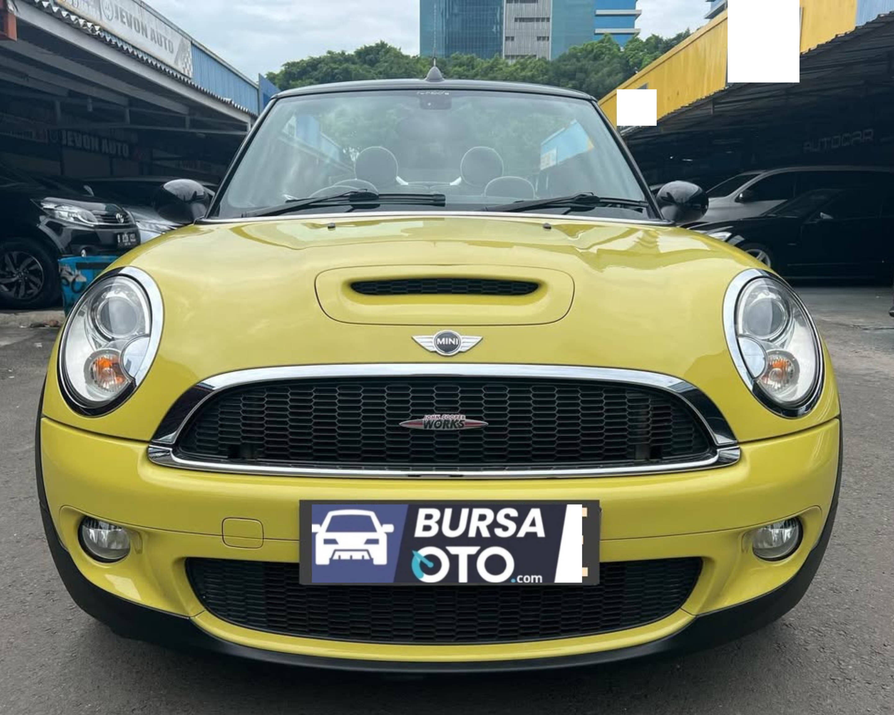 2010 MINI Cooper S Countryman 1.6L S Cabrio Bekas 2010 MINI Cooper S Countryman 1.6L S Cabrio Bekas