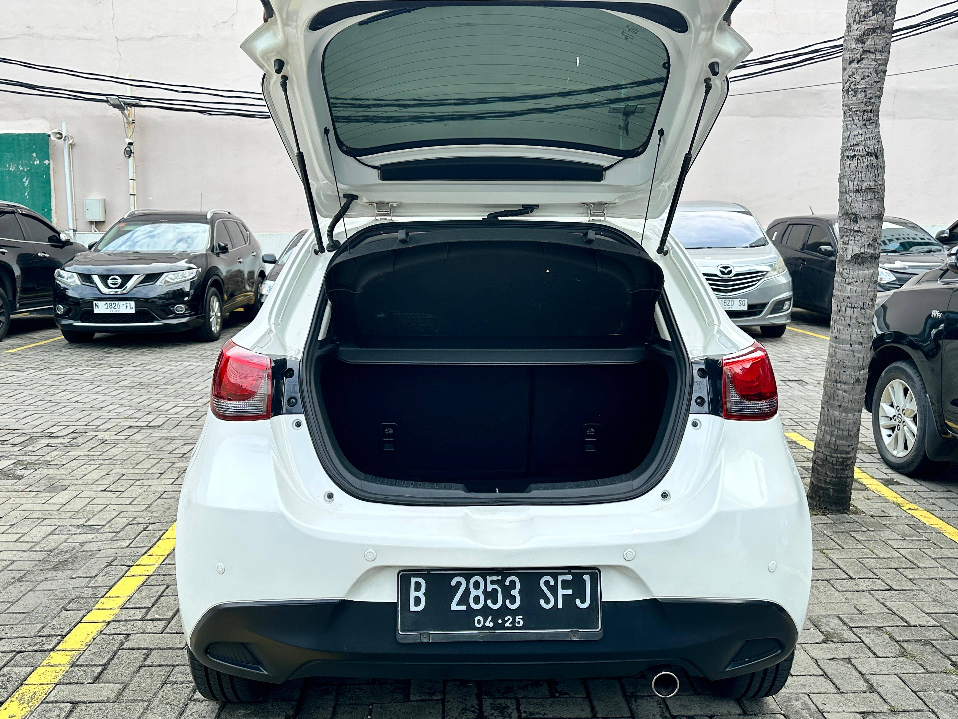 2014 Mazda 2 1.5L GT AT 2014 Mazda 2 1.5L GT AT