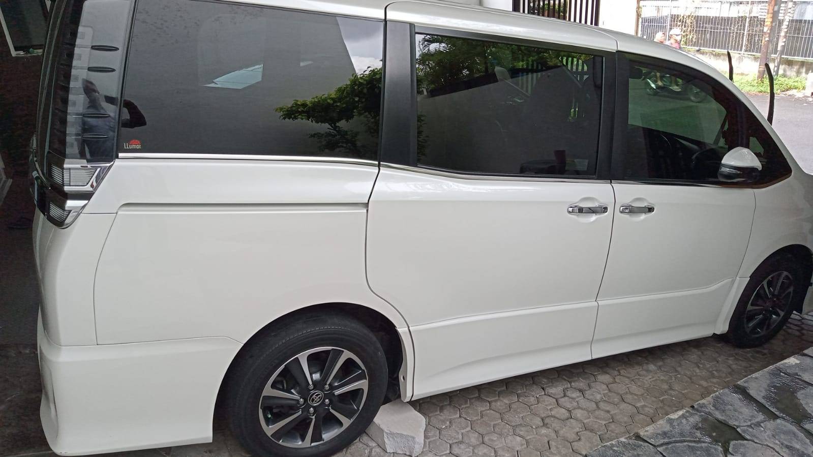 2020 Toyota Voxy 2.0L AT 2020 Toyota Voxy 2.0L AT