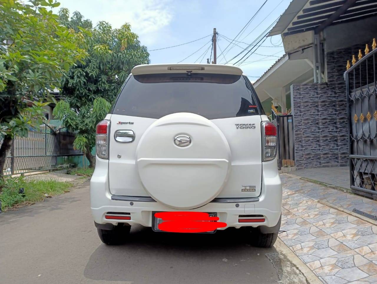 2014 Daihatsu Terios TS Extra 1.5L MT 2014 Daihatsu Terios TS Extra 1.5L MT