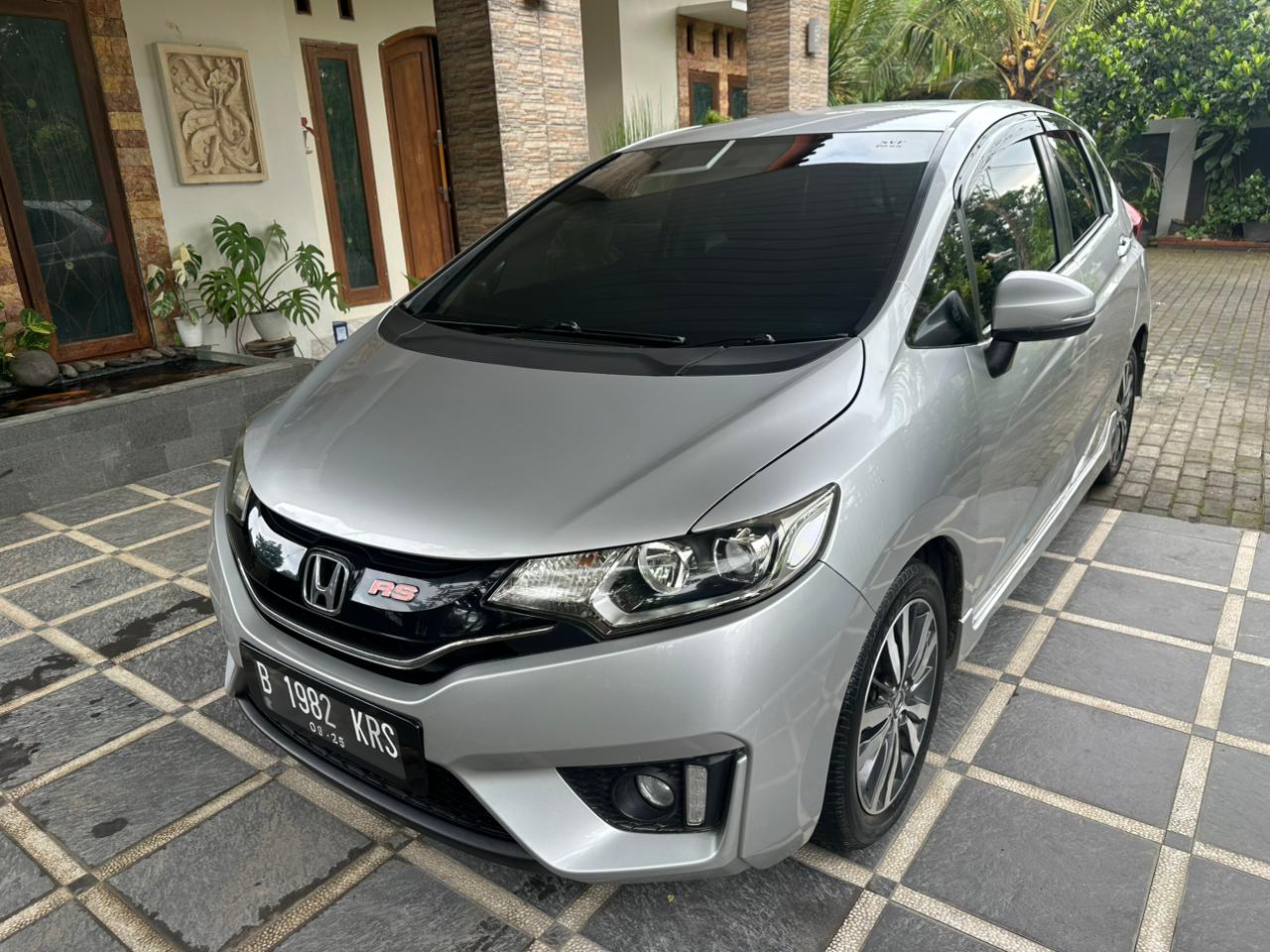 2015 Honda Jazz  RS CVT 2015 Honda Jazz  RS CVT