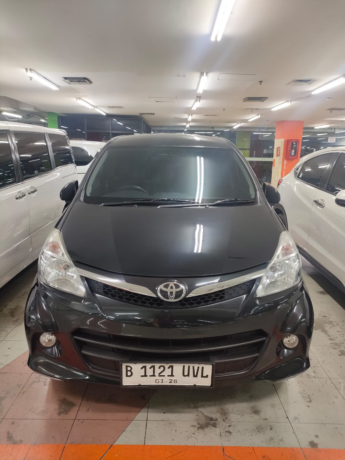 Second Hand 2014 Toyota Avanza Veloz Second Hand 2014 Toyota Avanza Veloz