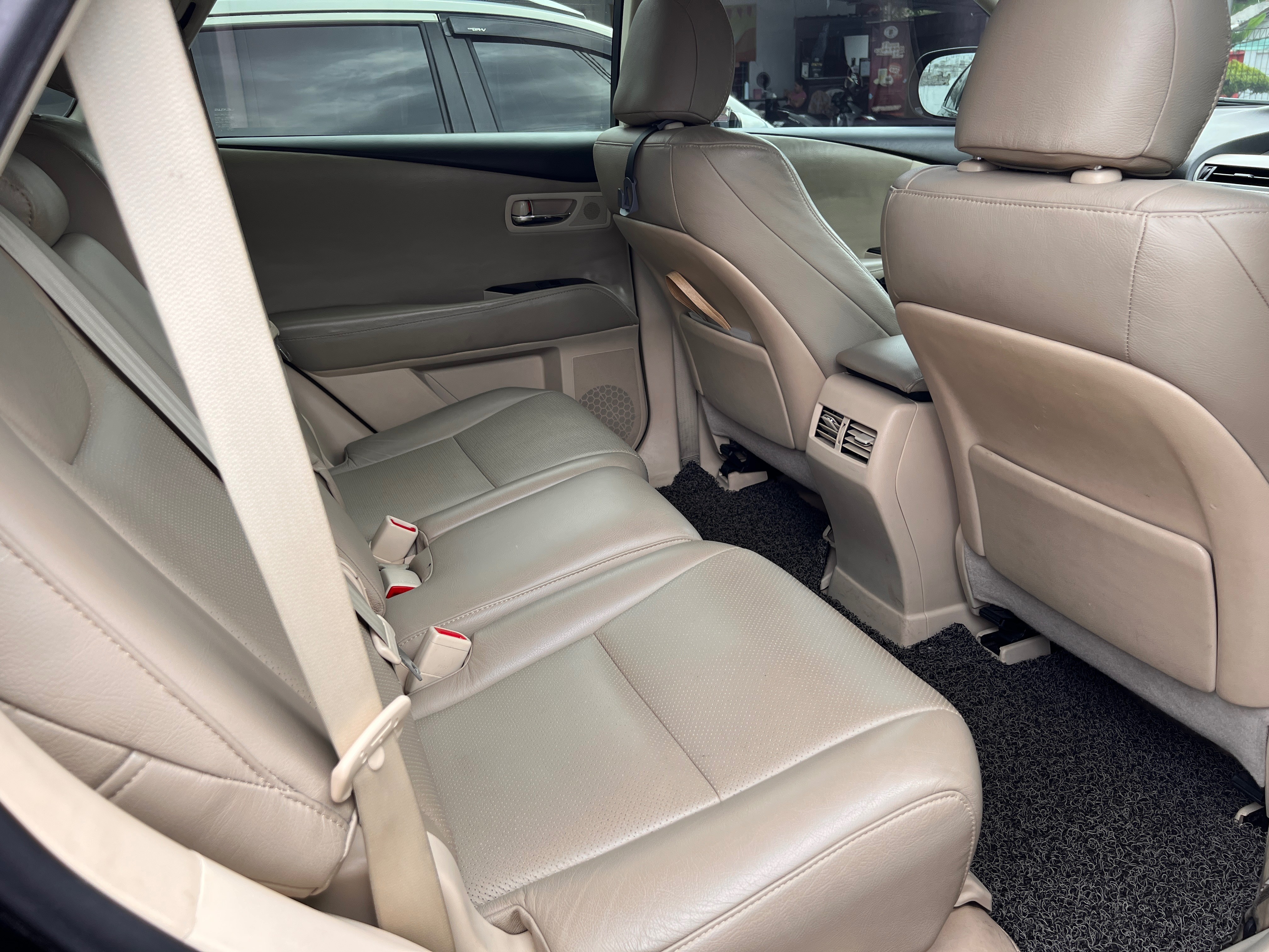 2013 Lexus RX 270 2.7 AT 2013 Lexus RX 270 2.7 AT