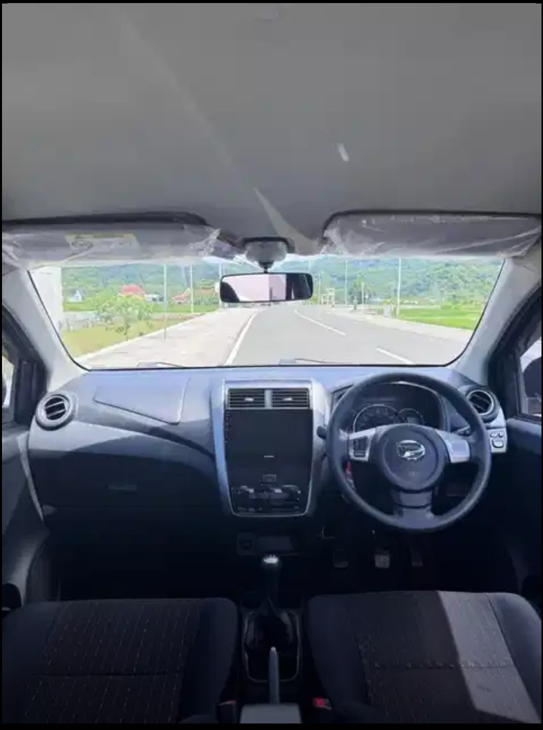 2021 Daihatsu Ayla 1.2L R MT 2021 Daihatsu Ayla 1.2L R MT