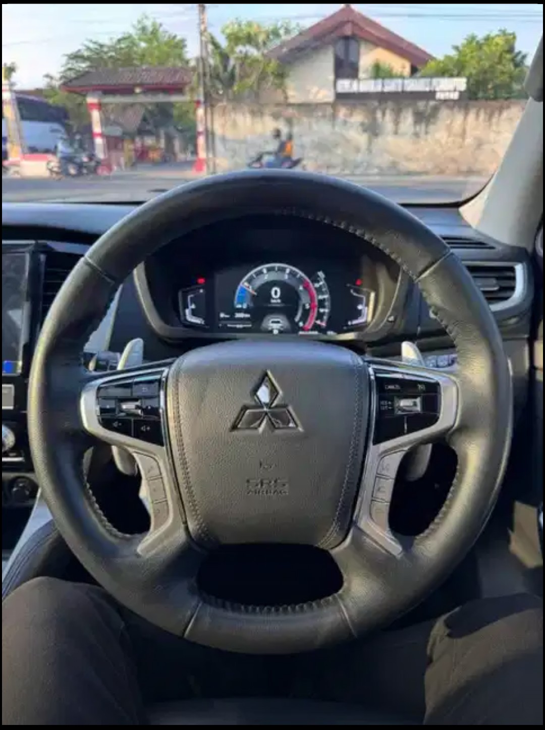 2021 Mitsubishi Pajero Sport Dakar AT 4x2 2021 Mitsubishi Pajero Sport Dakar AT 4x2