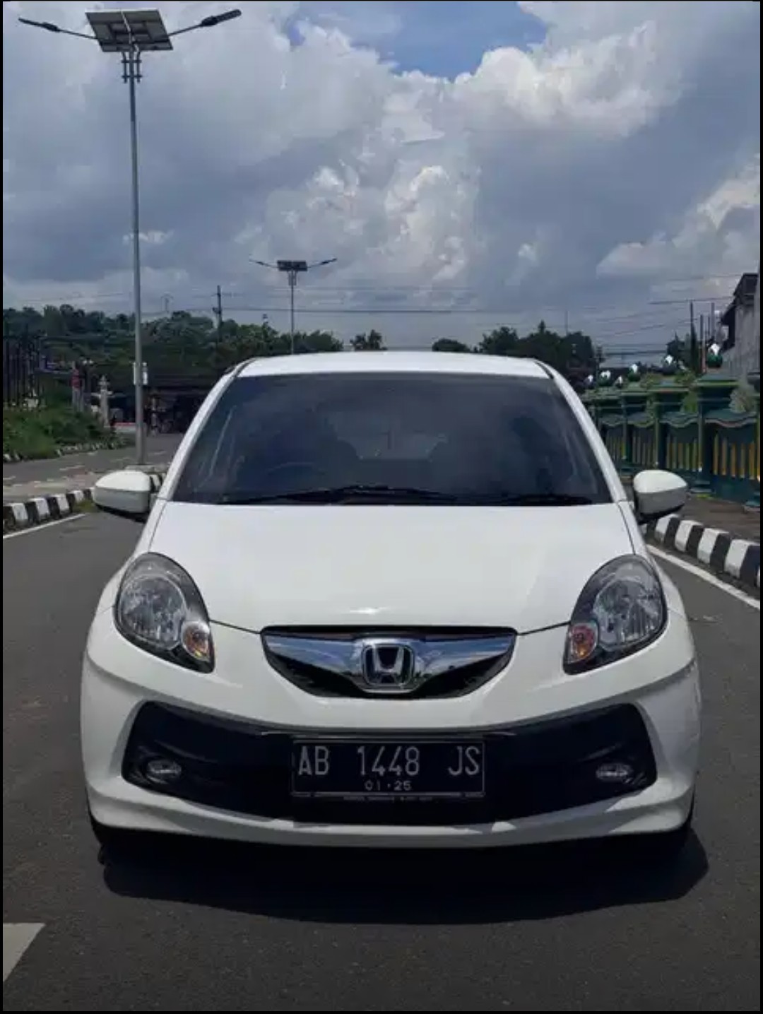 2015 Honda Brio  1.2 E AT 2015 Honda Brio  1.2 E AT