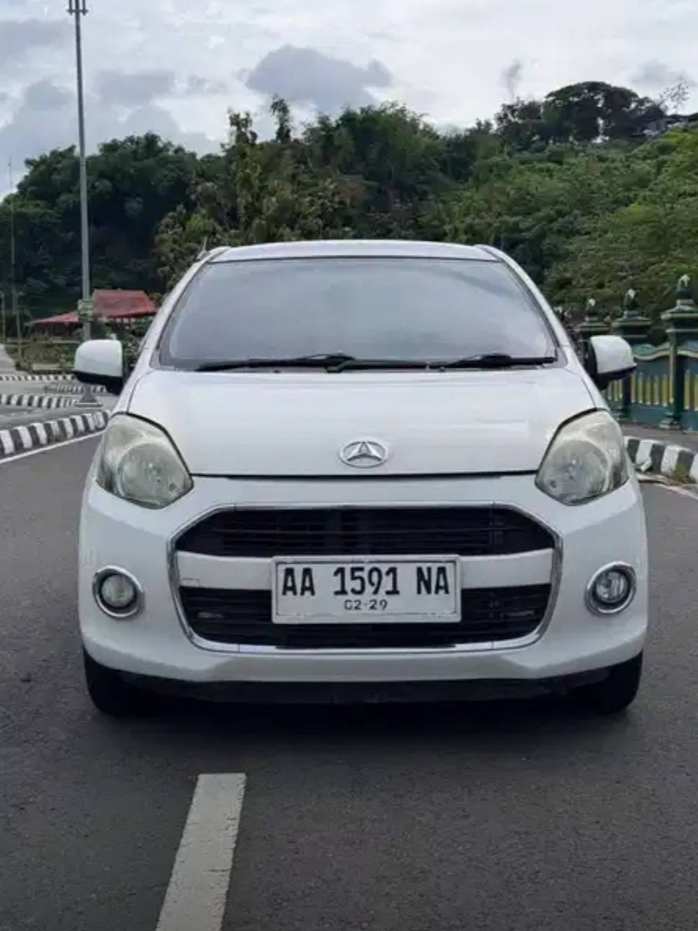 2015 Daihatsu Ayla  1.0 X MT Bekas 2015 Daihatsu Ayla  1.0 X MT Bekas