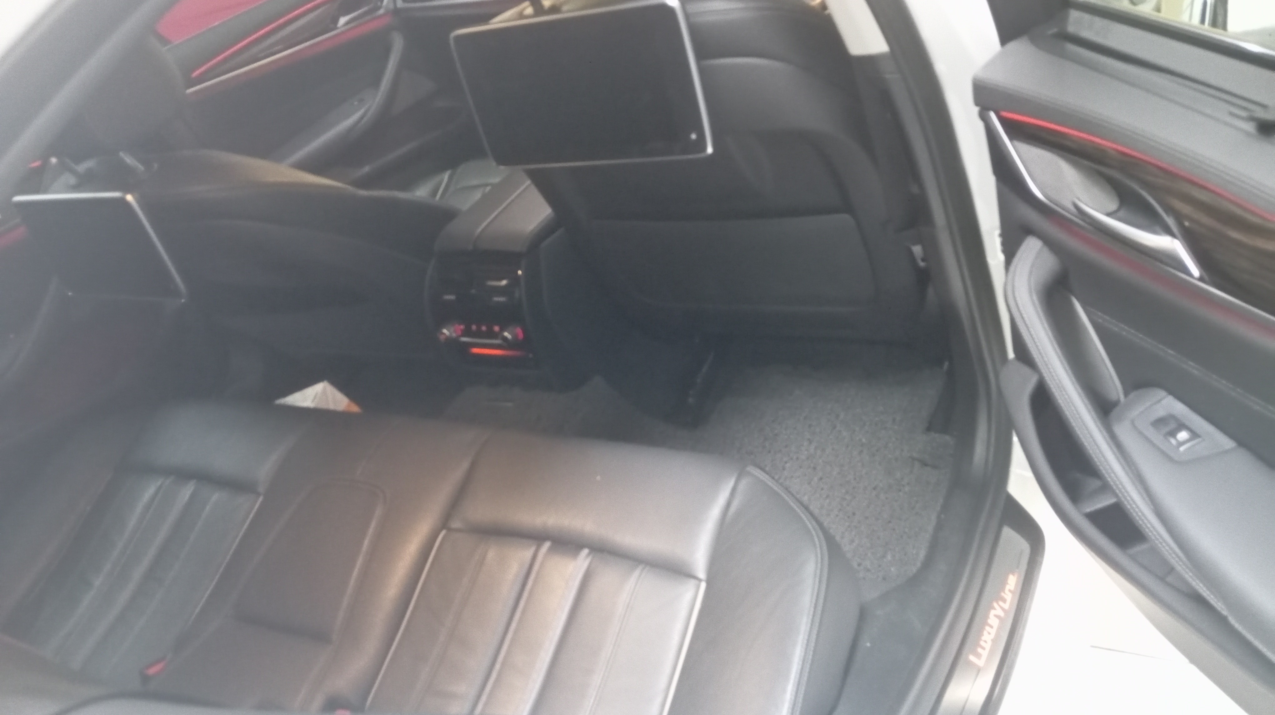 2019 BMW 5 Series Sedan  530i Luxury 2019 BMW 5 Series Sedan  530i Luxury