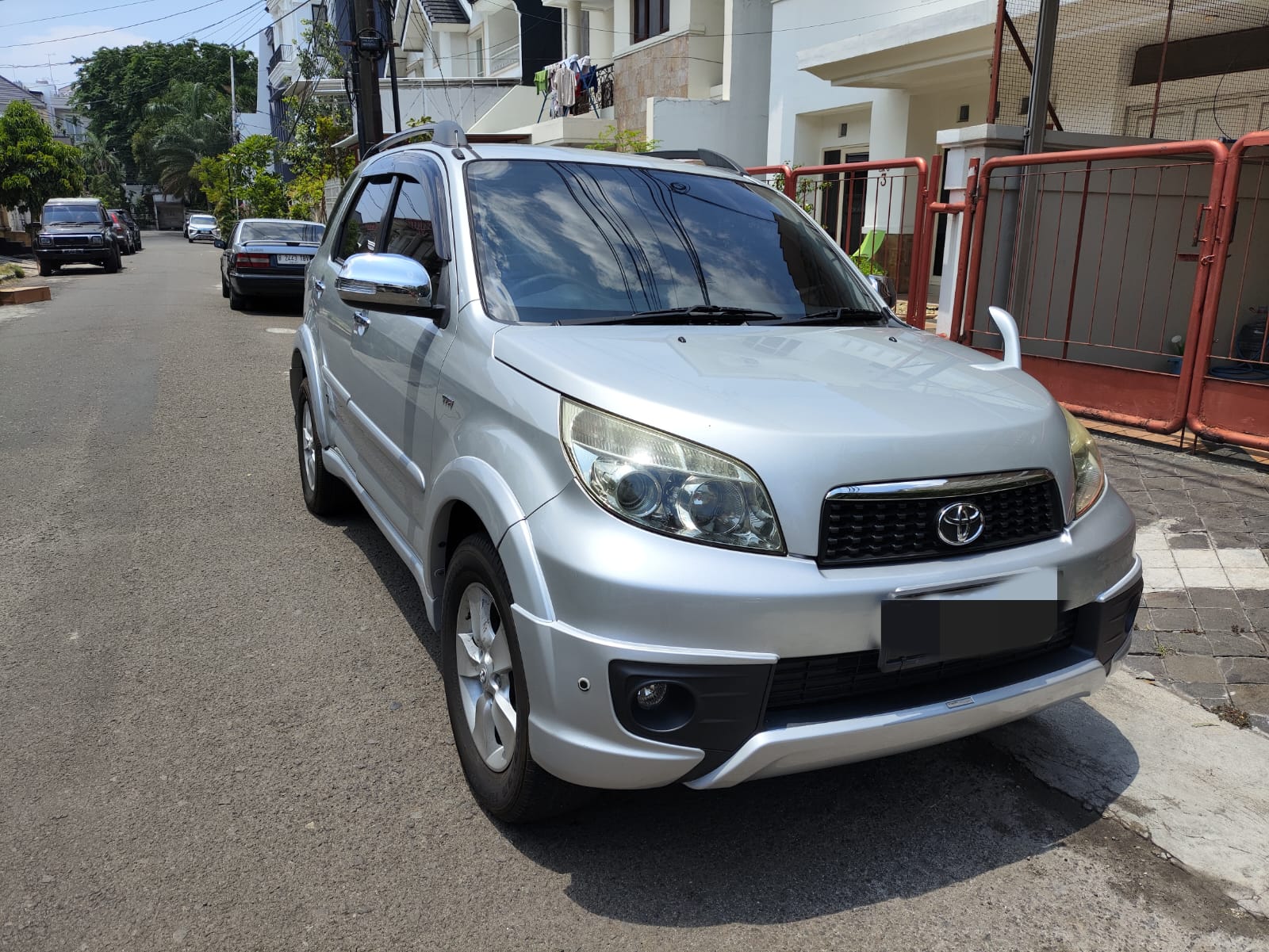 Second Hand 2015 Toyota Rush  1.5 S AT TRD SPORTIVO LUX Second Hand 2015 Toyota Rush  1.5 S AT TRD SPORTIVO LUX