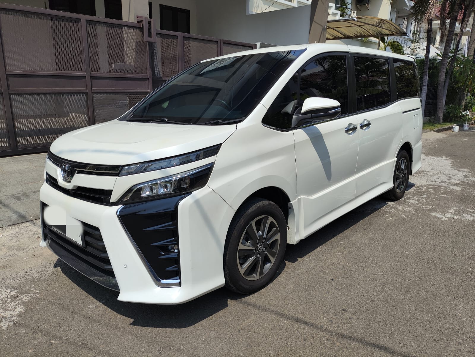 2018 Toyota Voxy Bekas 2018 Toyota Voxy Bekas