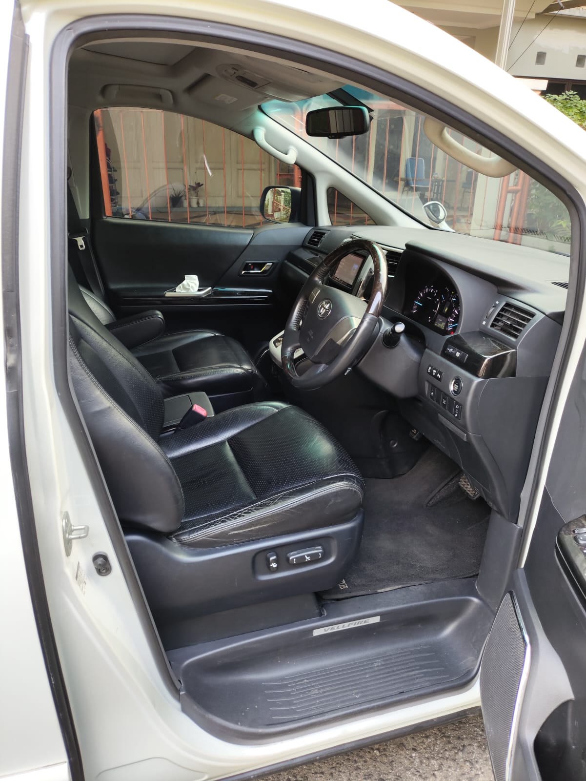 2012 Toyota Vellfire 2012 Toyota Vellfire