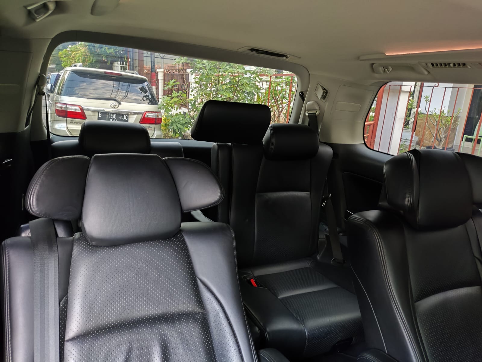 2012 Toyota Vellfire 2012 Toyota Vellfire