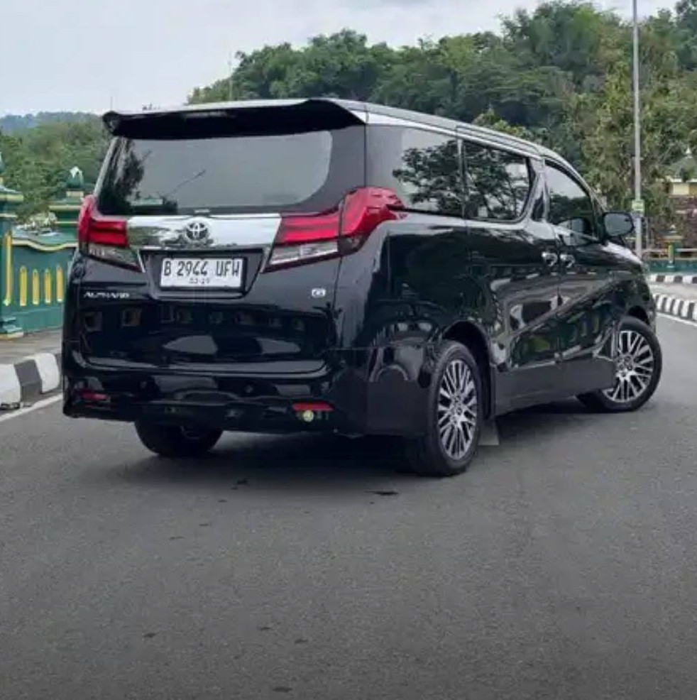 2018 Toyota Alphard  2.5 G A/T 2018 Toyota Alphard  2.5 G A/T