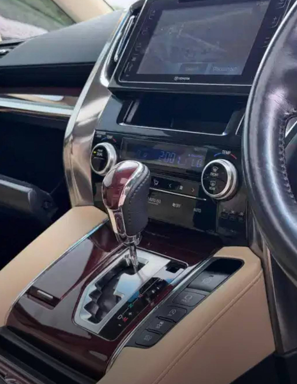 2018 Toyota Alphard  2.5 G A/T 2018 Toyota Alphard  2.5 G A/T