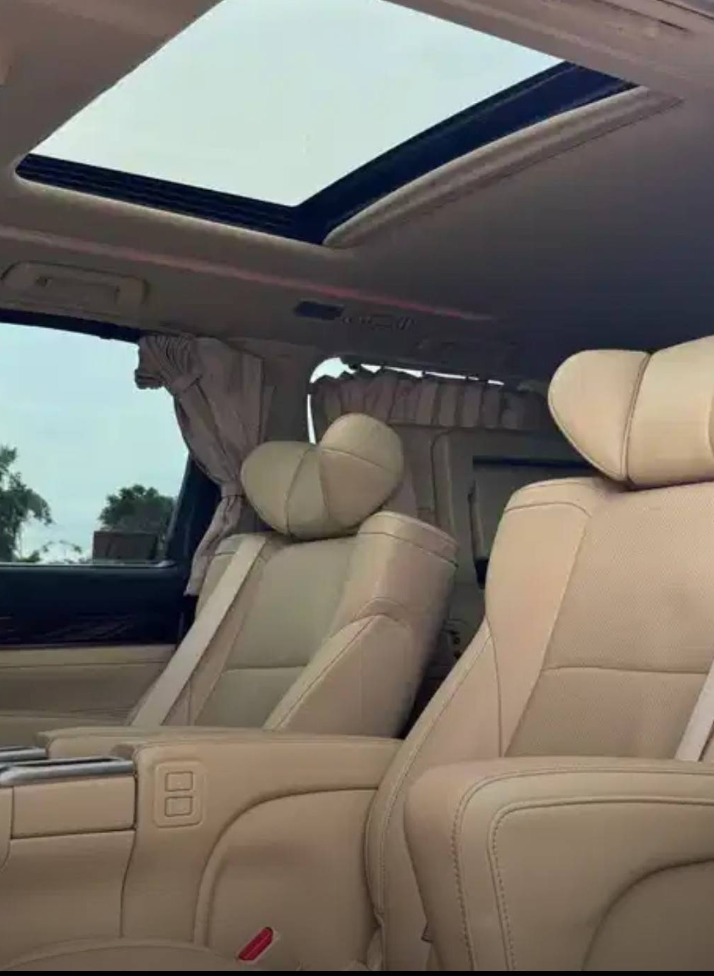 2018 Toyota Alphard  2.5 G A/T 2018 Toyota Alphard  2.5 G A/T