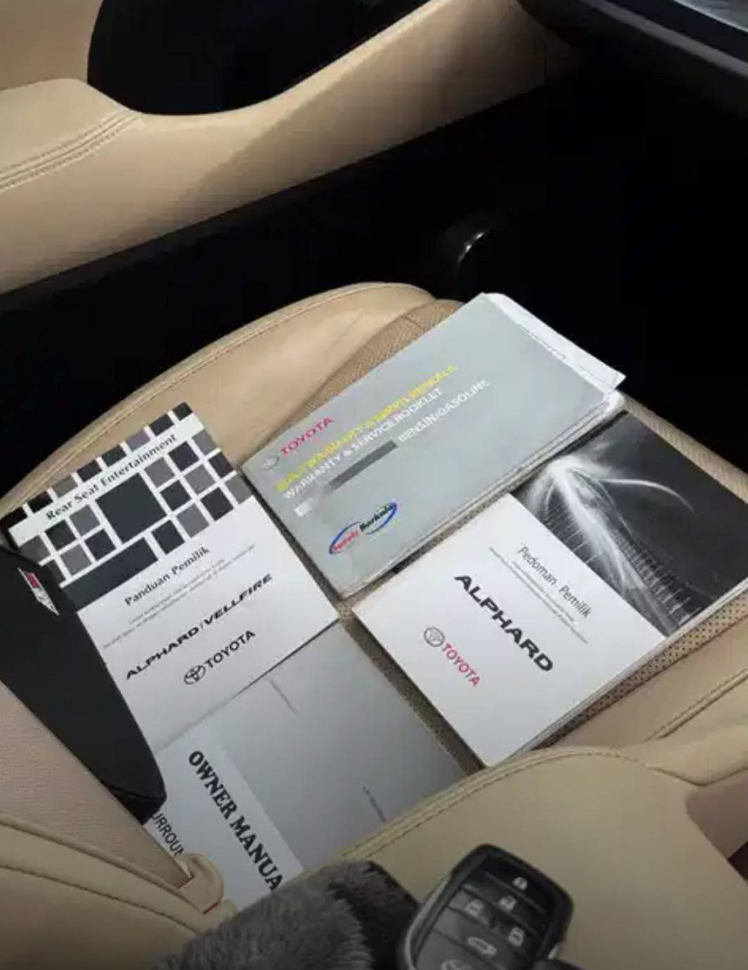 2018 Toyota Alphard  2.5 G A/T 2018 Toyota Alphard  2.5 G A/T