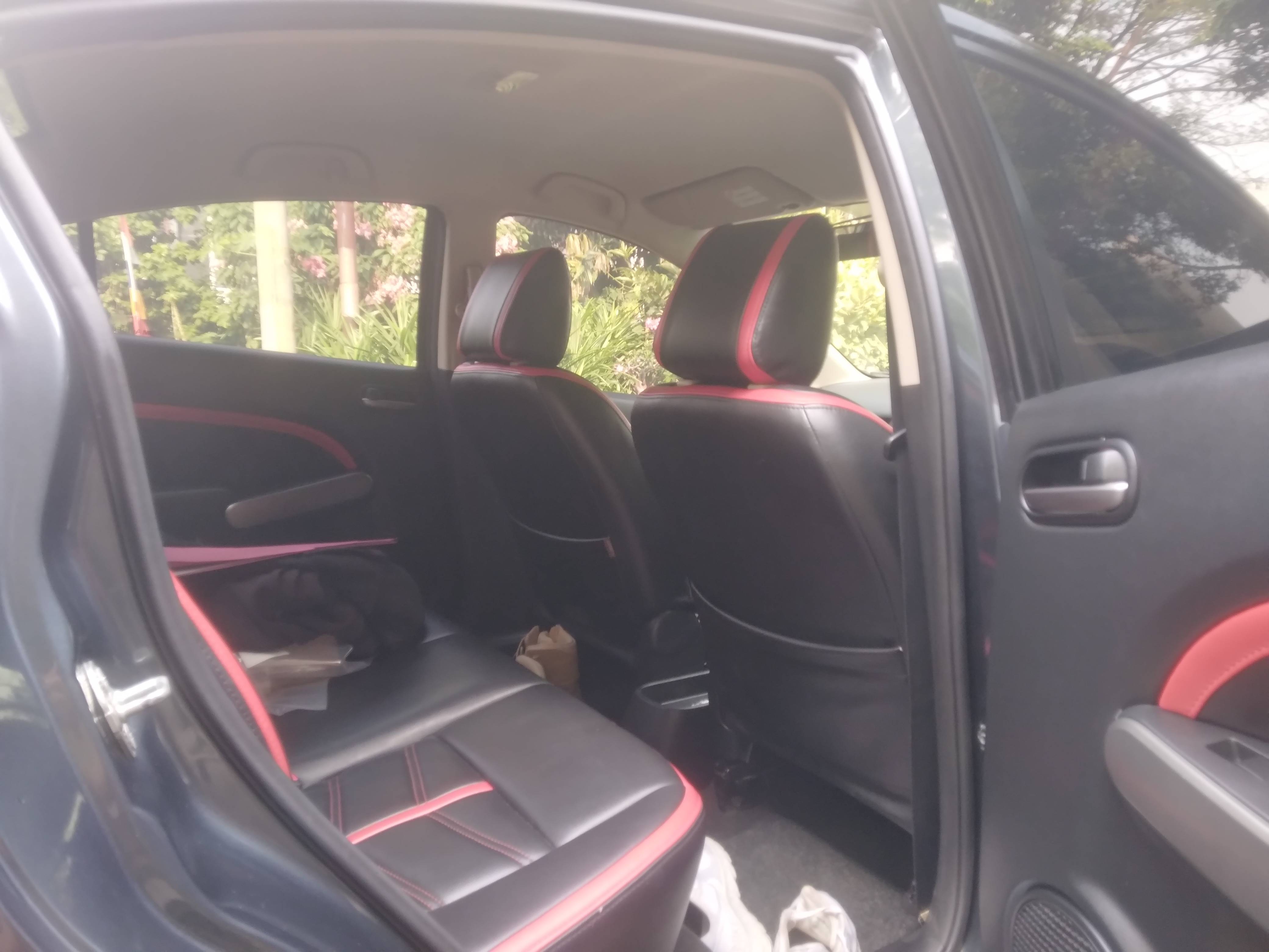 2010 Mazda 2  Sedan S 1.5L AT 2010 Mazda 2  Sedan S 1.5L AT