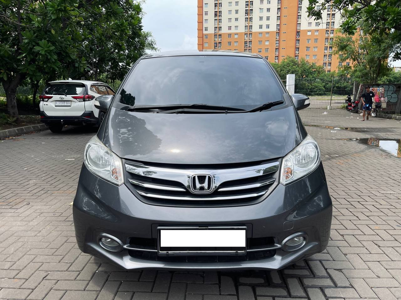 Second Hand 2013 Honda Freed Second Hand 2013 Honda Freed