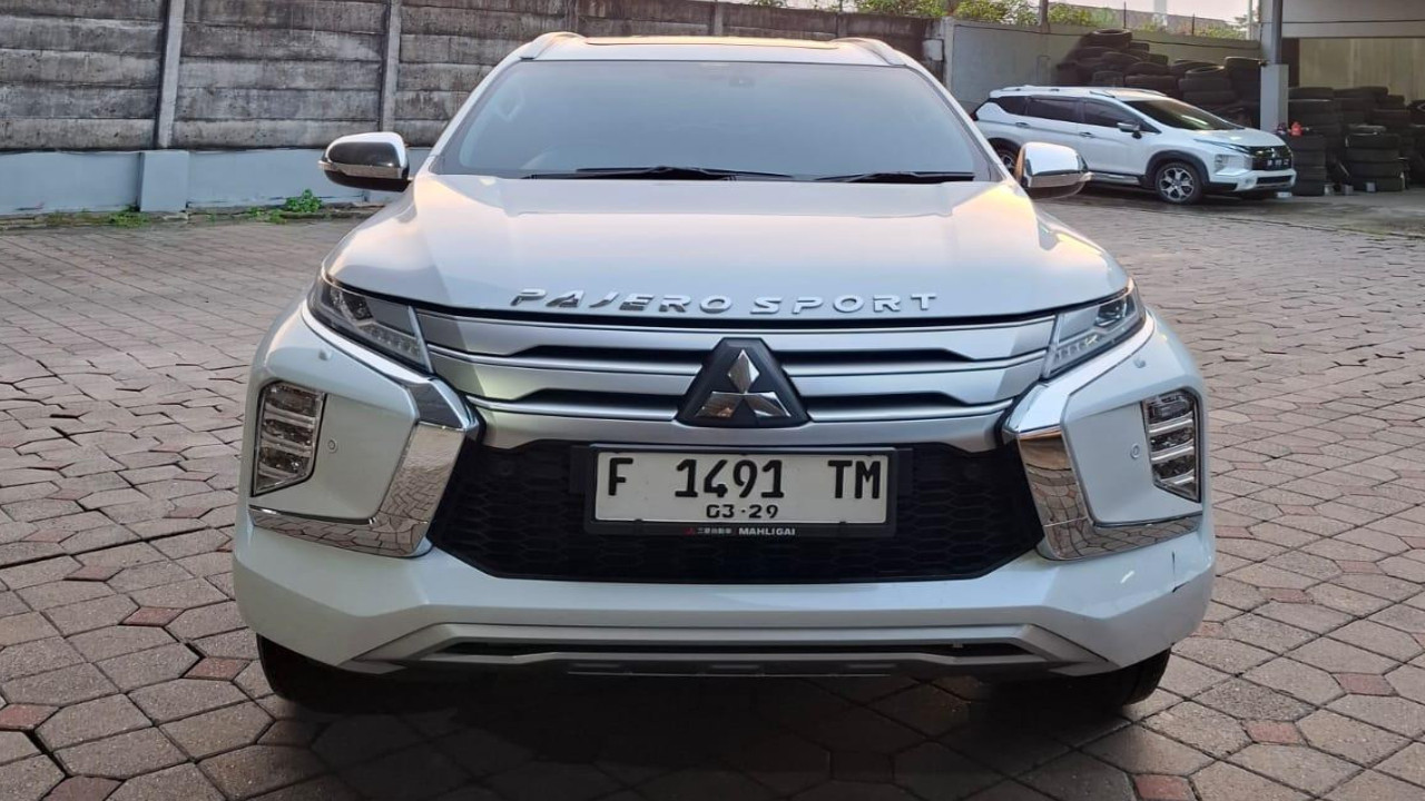 2023 Mitsubishi Pajero Sport Dakar Ultimate AT 4x2 Bekas 2023 Mitsubishi Pajero Sport Dakar Ultimate AT 4x2 Bekas