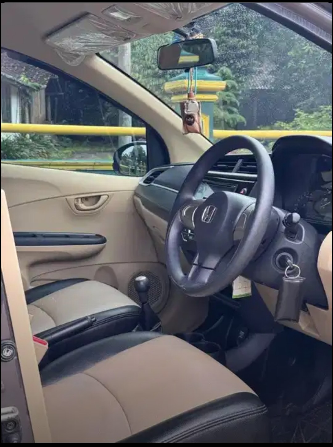 2016 Honda Mobilio  E  MT 2016 Honda Mobilio  E  MT