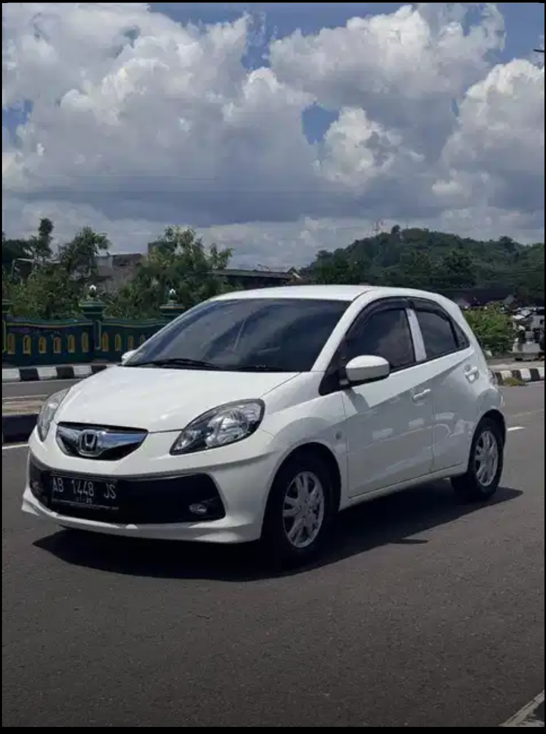 2015 Honda Brio  1.2 E AT 2015 Honda Brio  1.2 E AT