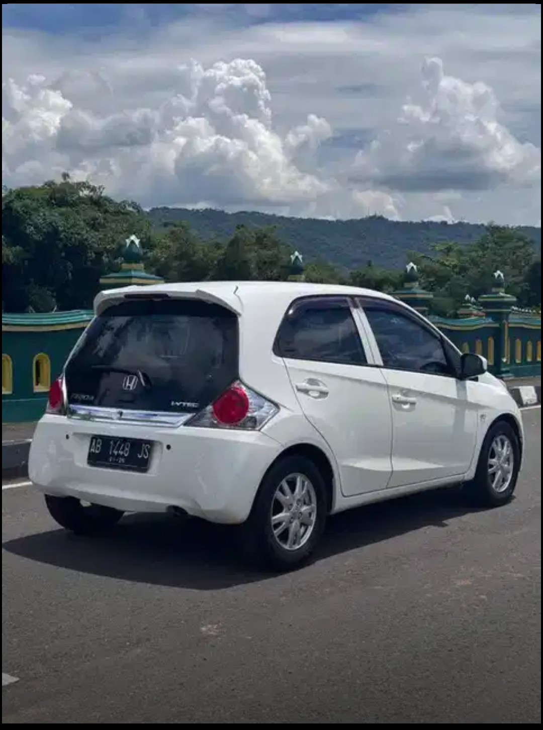 2015 Honda Brio  1.2 E AT 2015 Honda Brio  1.2 E AT