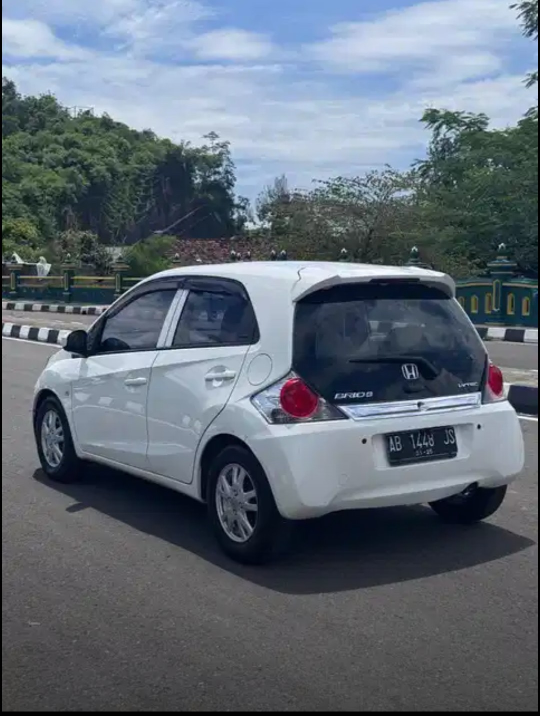 2015 Honda Brio  1.2 E AT 2015 Honda Brio  1.2 E AT