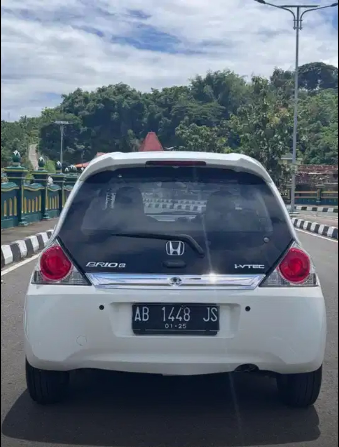 2015 Honda Brio  1.2 E AT 2015 Honda Brio  1.2 E AT