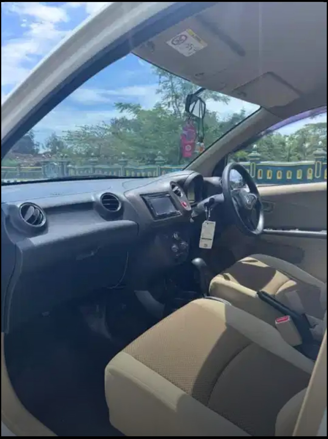 2015 Honda Brio  1.2 E AT 2015 Honda Brio  1.2 E AT