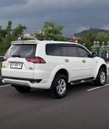 2013 Mitsubishi Pajero Sport  Dakar 4x2 2013 Mitsubishi Pajero Sport  Dakar 4x2