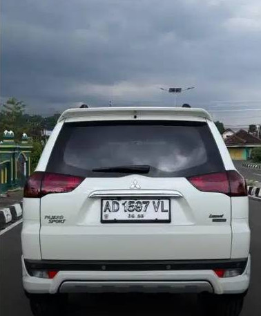 2013 Mitsubishi Pajero Sport  Dakar 4x2 2013 Mitsubishi Pajero Sport  Dakar 4x2