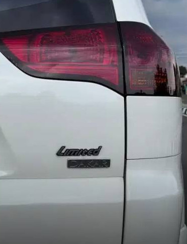 2013 Mitsubishi Pajero Sport  Dakar 4x2 2013 Mitsubishi Pajero Sport  Dakar 4x2