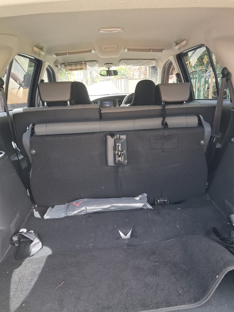 2022 Daihatsu Sigra 1.2 R AT 2022 Daihatsu Sigra 1.2 R AT