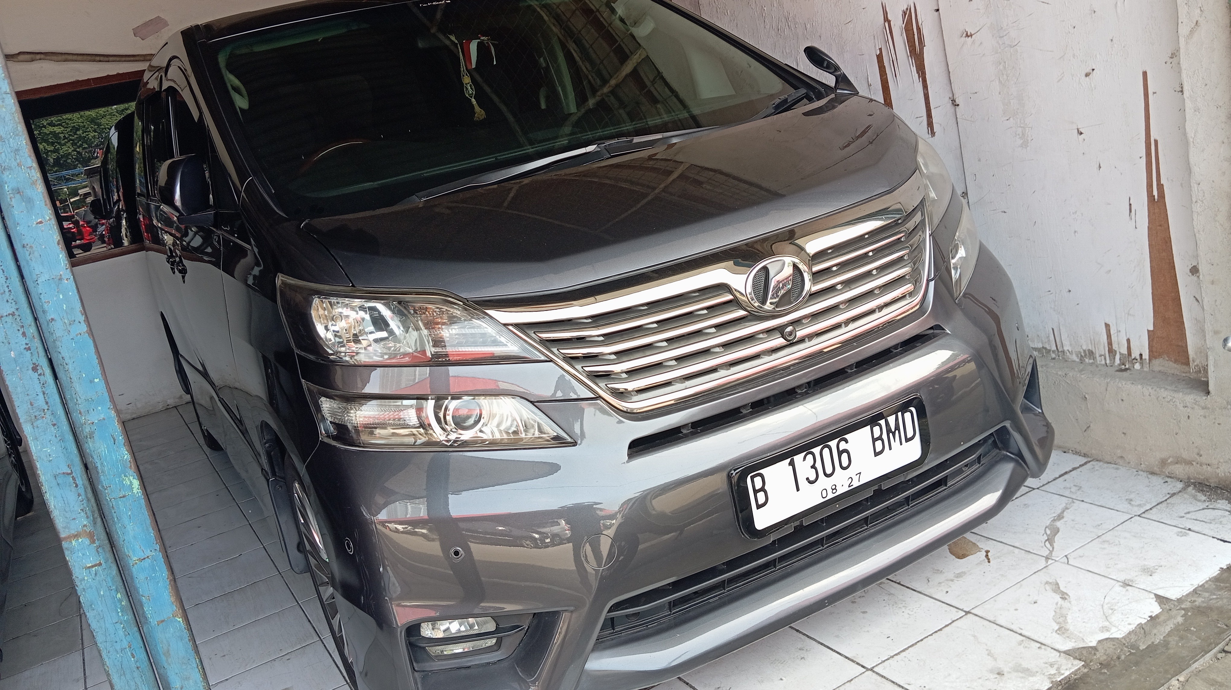 2011 Toyota Vellfire 2011 Toyota Vellfire